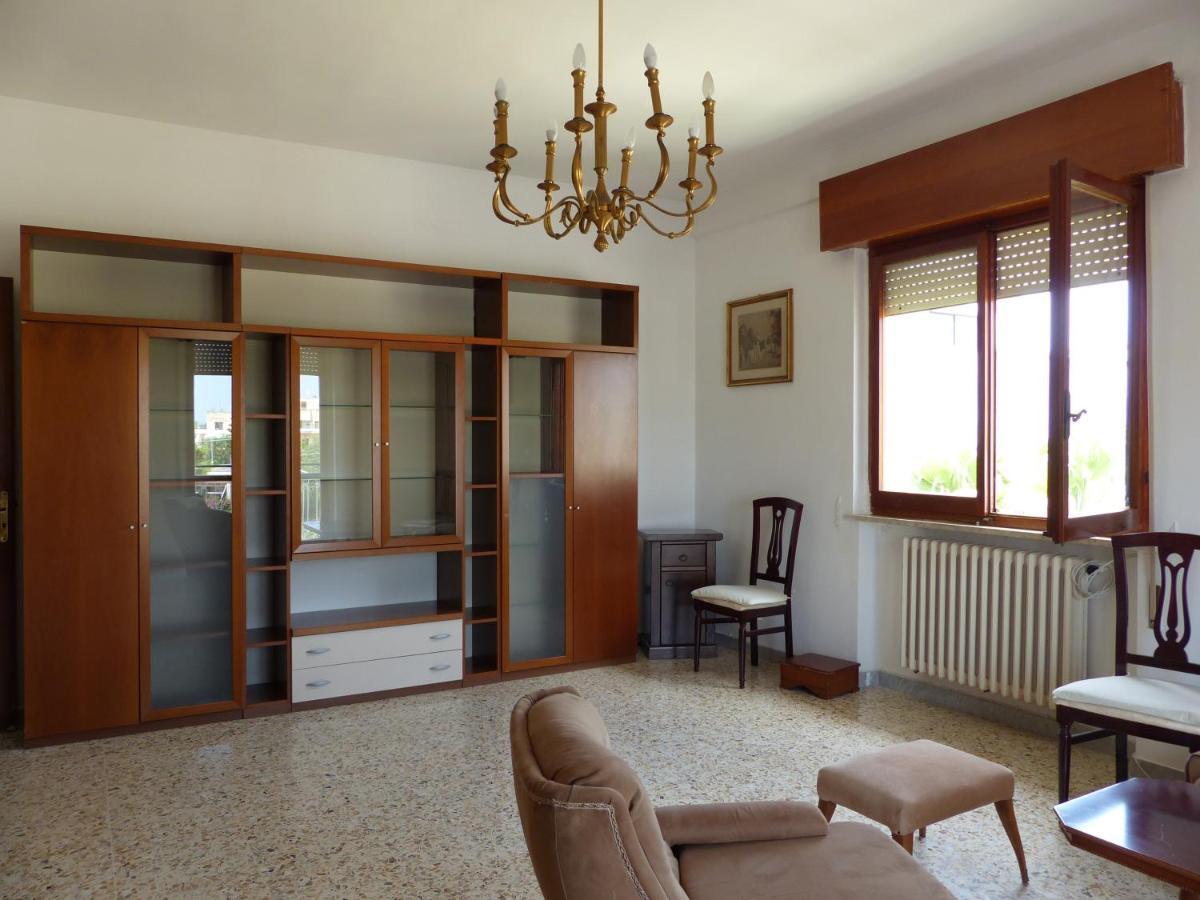 Ferienwohnung The Old Man And The Sea Brindisi Exterior foto